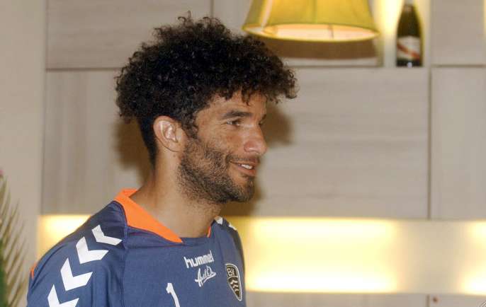 David James, enchères et en os