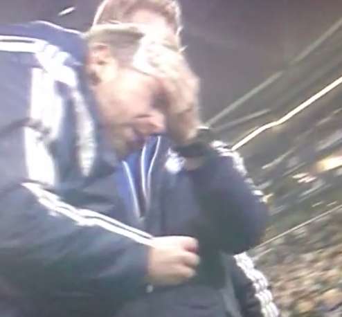 Jet de briquet à Schalke