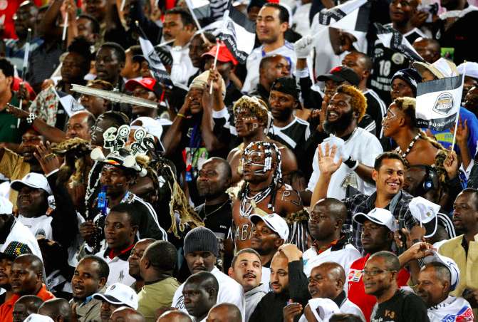 Pourquoi y a-t-il un pont Mazembe à Porto Alegre ? 