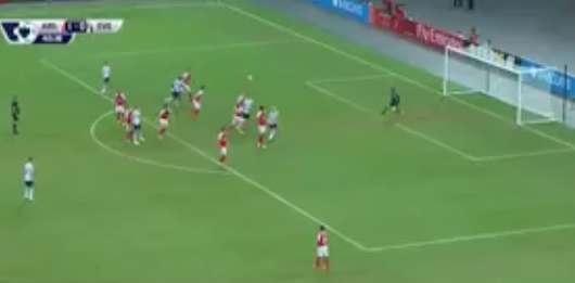 Vidéo : Čech réussit ses débuts avec Arsenal