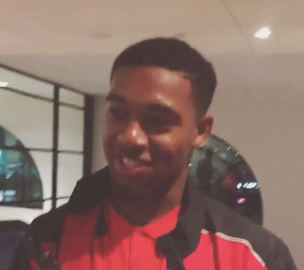 Vidéo : Jordan Ibe effrayé par un kangourou