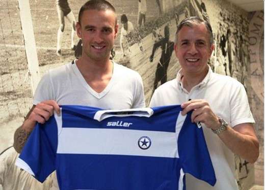 Le Tallec signe en Grèce