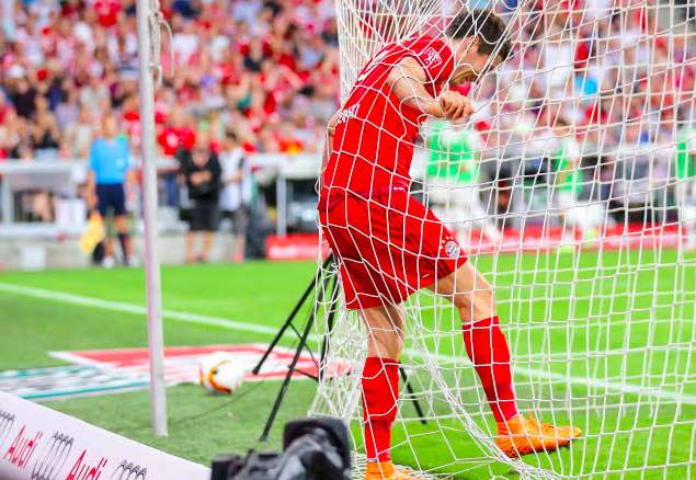 Vine : la belle volée de Lewandowski