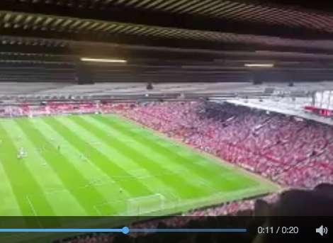 Vidéo : l&rsquo;hommage à Neville Neville