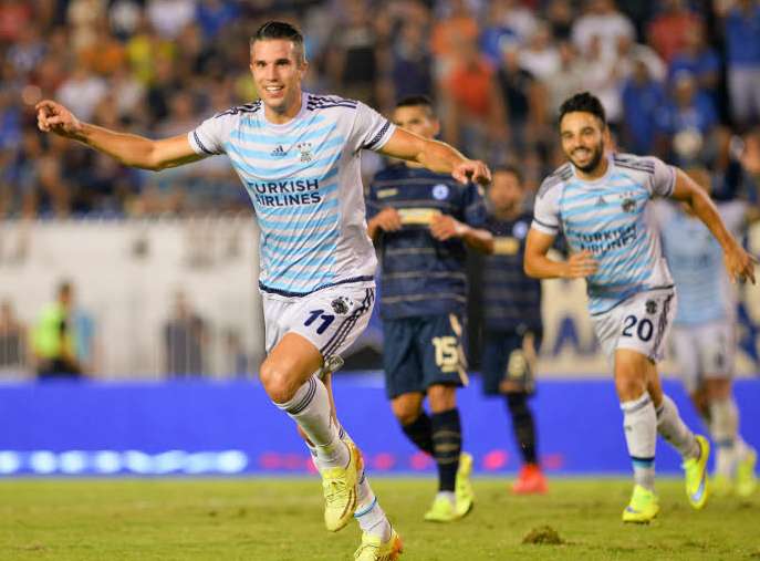Vine : le premier but de Van Persie au Fener&rsquo;