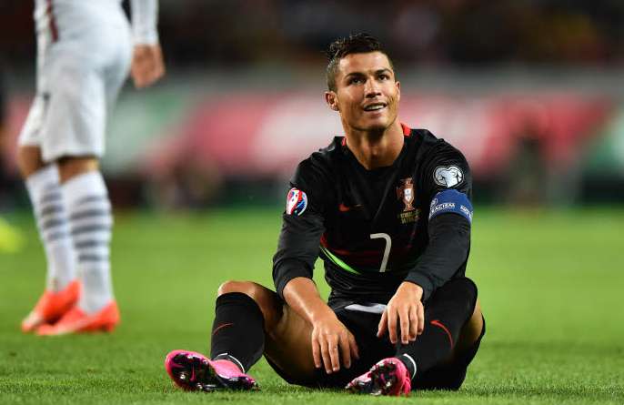 Cristiano Ronaldo chambré sur Twitter