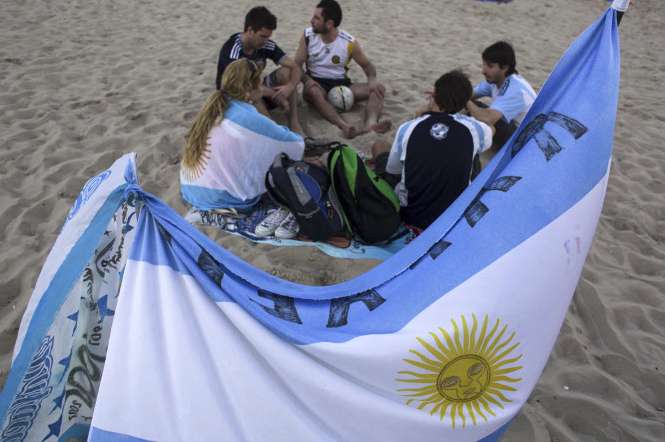 Un joueur percute encore un mur en Argentine