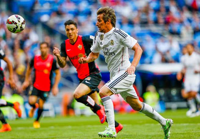 La touche selon James et Coentrão