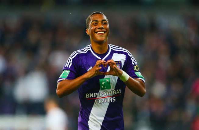 Vine : la grosse frappe de Tielemans