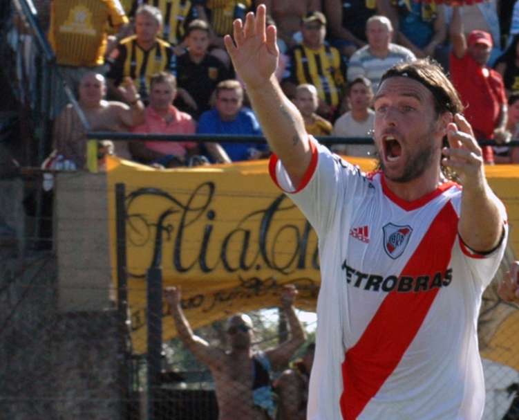 Cavenaghi veut faire taire ses détracteurs