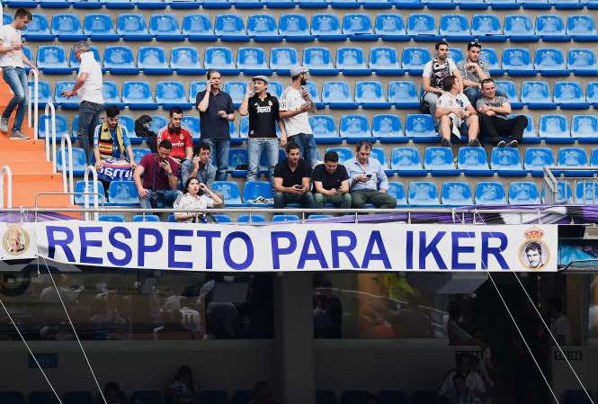 La touche de Casillas parodiée