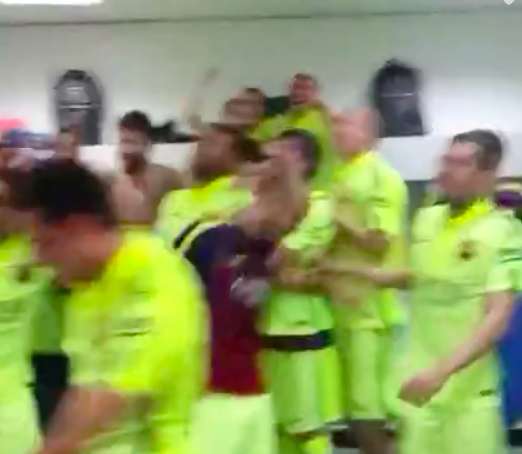 La joie dans le vestiaire du Barça