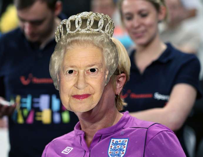 Un fan d'Arsenal demande des places à la reine