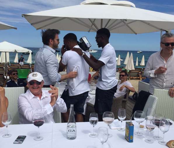 Aulas et ses joueurs font la fête à Saint Tropez