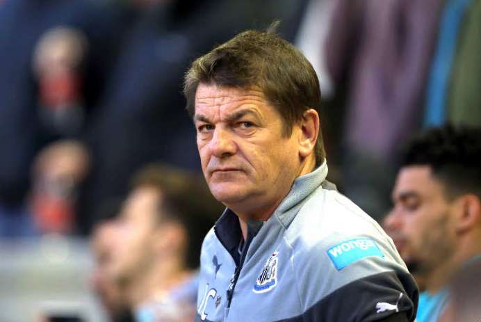Twitter : Carver et Stone virés de Newcastle
