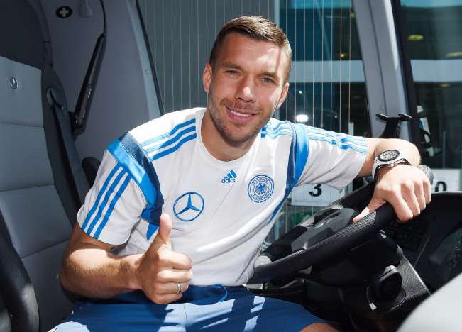 Podolski se prend un petit pont