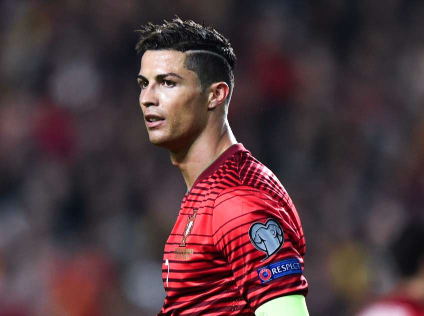 Ronaldo régale contre l'Arménie