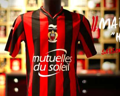 Le nouveau maillot de Nice dévoilé au public