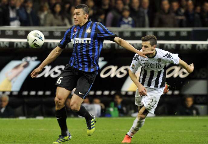 Officiel : Lúcio en Inde