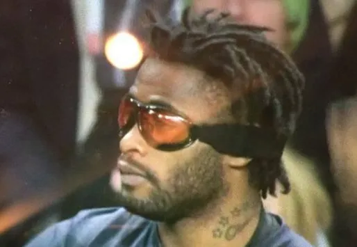 Photo : Alex Song se la joue Edgar Davids