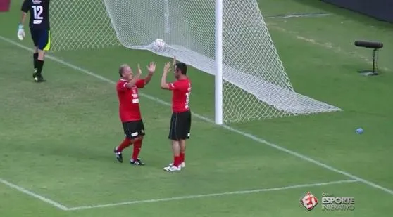 Vidéo : Falcao fait le show au Maracanã