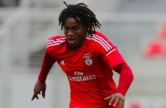 «<span style="font-size:50%">&nbsp;</span>Renato e golo !<span style="font-size:50%">&nbsp;</span>»