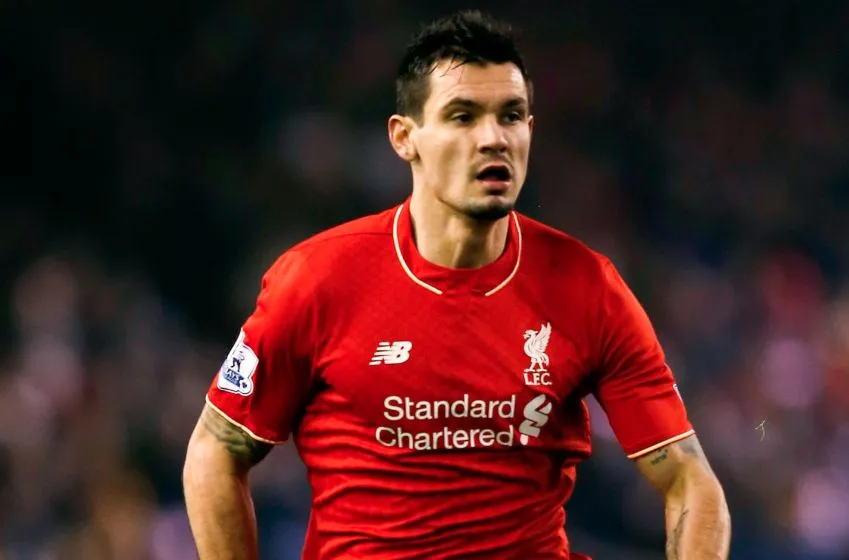 Vidéo : Lovren se prend un vent par un petit Hammer
