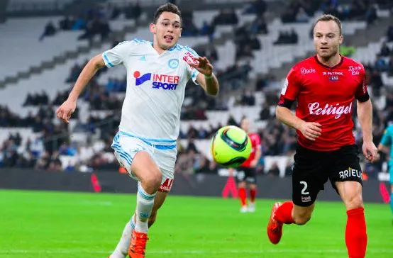 Marseille patauge encore au Vélodrome