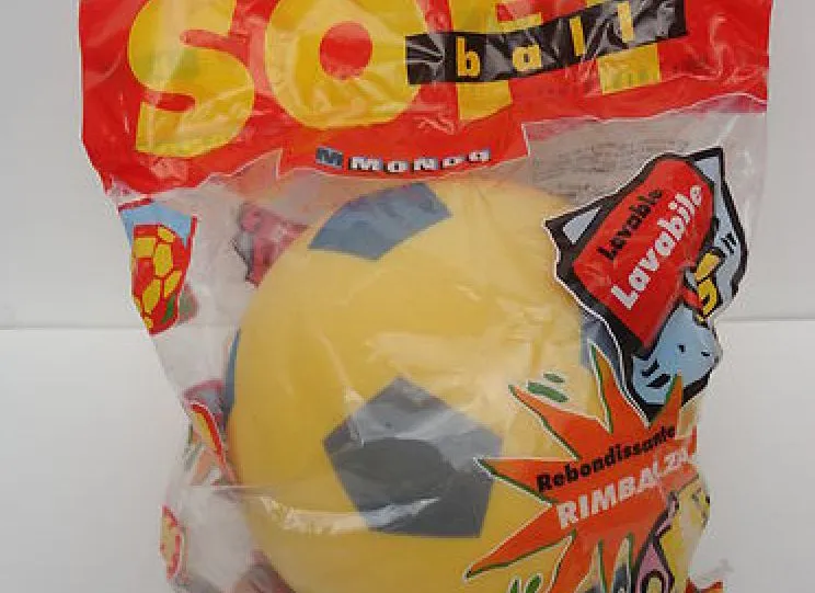 Tu sais que tu as joué au foot avec une balle en mousse quand…