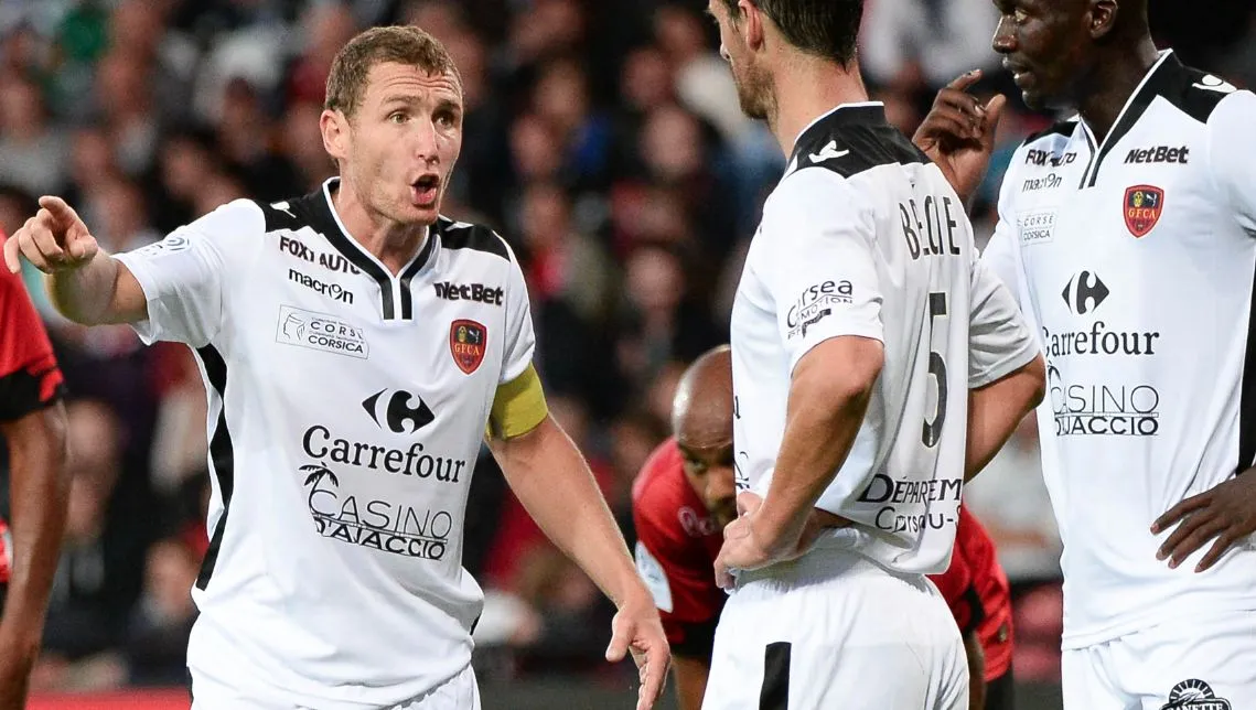 Pourquoi David Ducourtioux est meilleur que Javier Zanetti