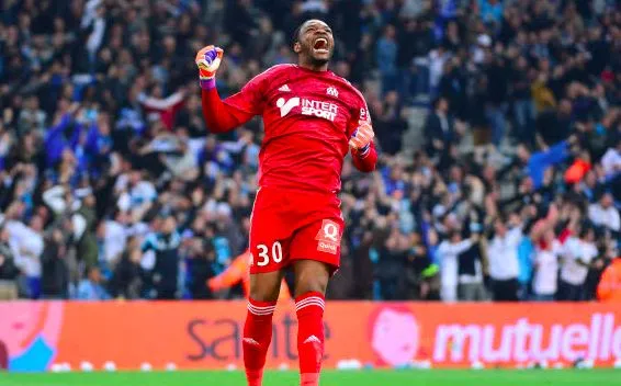 Mandanda sauve l&rsquo;OM, l&rsquo;arbitre sauve l&rsquo;OL