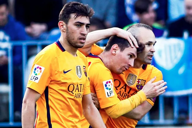 Vidéo : Messi donne son maillot à un streaker de Málaga