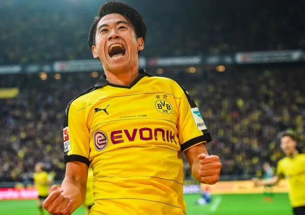 Kagawa marque face à 28 gamins
