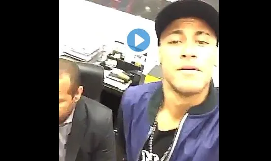 Neymar se paye un journaliste