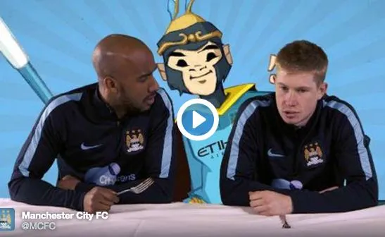 Des joueurs de Manchester City apprennent le chinois