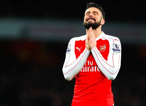 Il va défiler nu si Giroud marque contre Barcelone