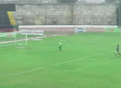 Le but du bout du terrain d’un gardien de D4 italienne