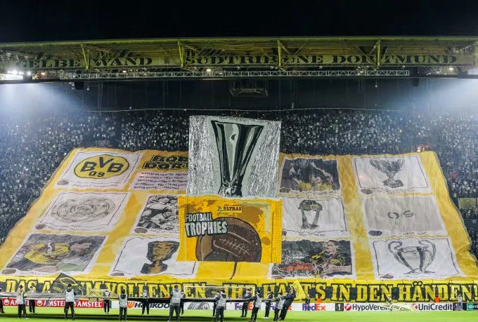 L&rsquo;incroyable tifo des supporters de Dortmund