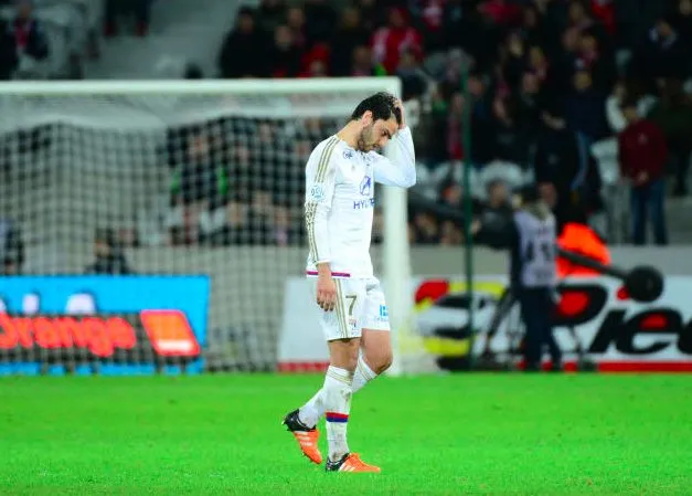 Grenier «<span style="font-size:50%">&nbsp;</span>s&rsquo;excuse<span style="font-size:50%">&nbsp;</span>» après avoir cassé le nez de Balmont