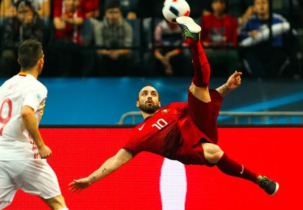 Le but perso d’un gardien de futsal