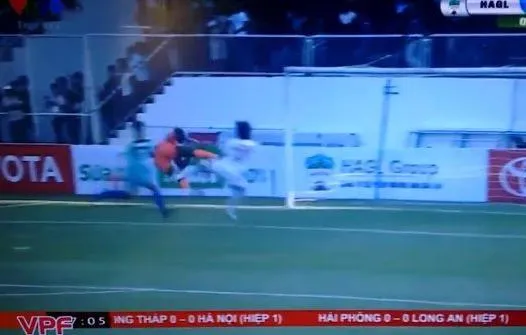 La faute kung-fu d’un joueur au Vietnam