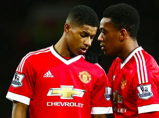 Manchester United veut blanchir les tribunes d&rsquo;Anfield