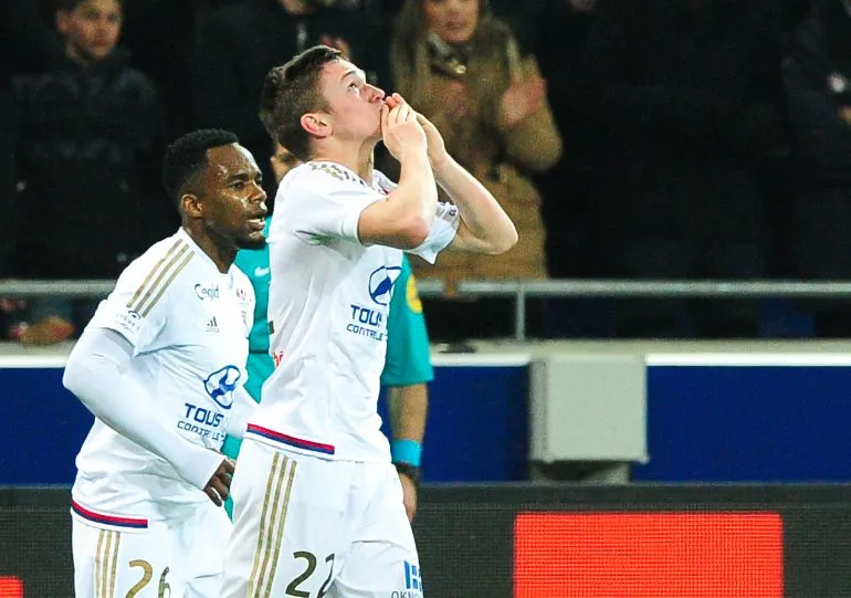 Perrin envoie Lyon sur le podium