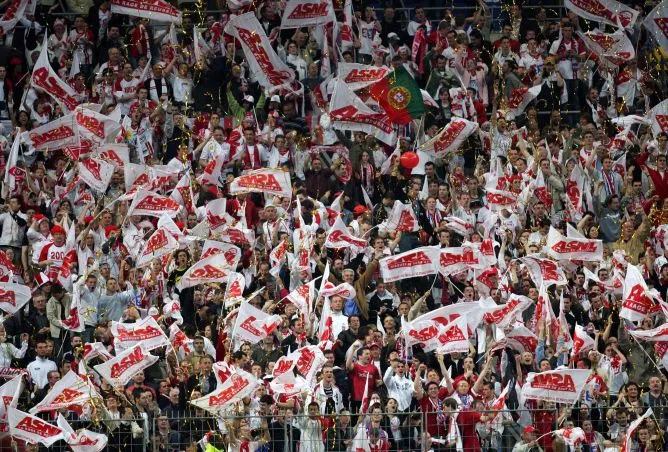 Nancy propose d&rsquo;implanter des puces à ses supporters