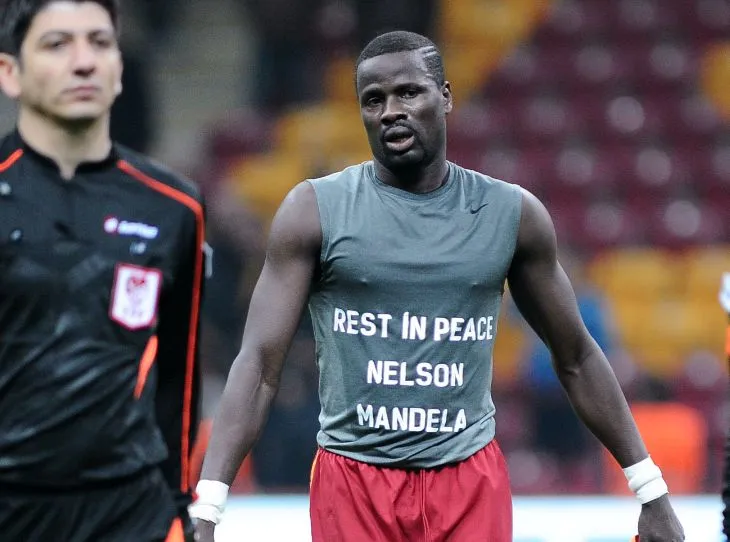 Eboué suspendu un an par la FIFA et viré par Sunderland