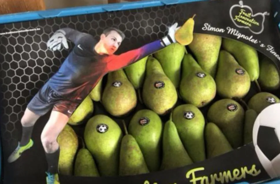 Quand Mignolet pose pour des fruits