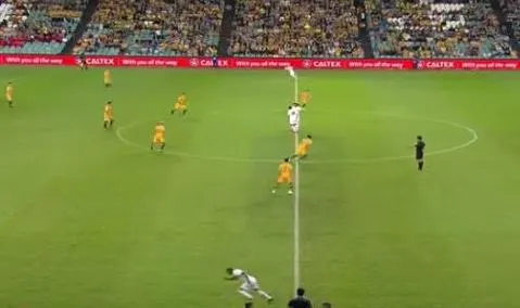 Deux balles et un but pour l’Australie