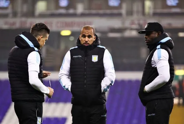 Agbonlahor écarté pour avoir fumé une chicha