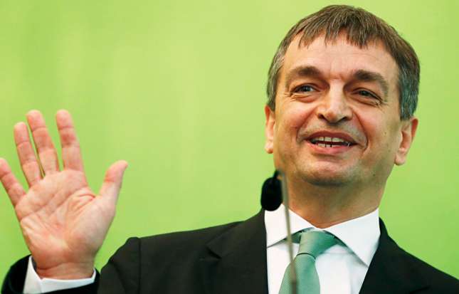 Champagne candidat à la présidence de la FIFA !