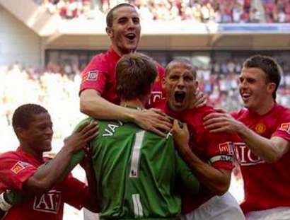 Ferdinand rend hommage à Van der Sar